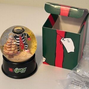 McDonald’s Australia Adult Grinch Meal Hamburglar Snow Globe New In Box